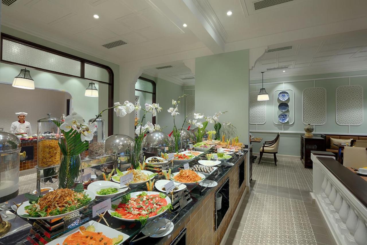 Allegro Hoi An . A Little Luxury Hotel & Spa Экстерьер фото The buffet at the hotel